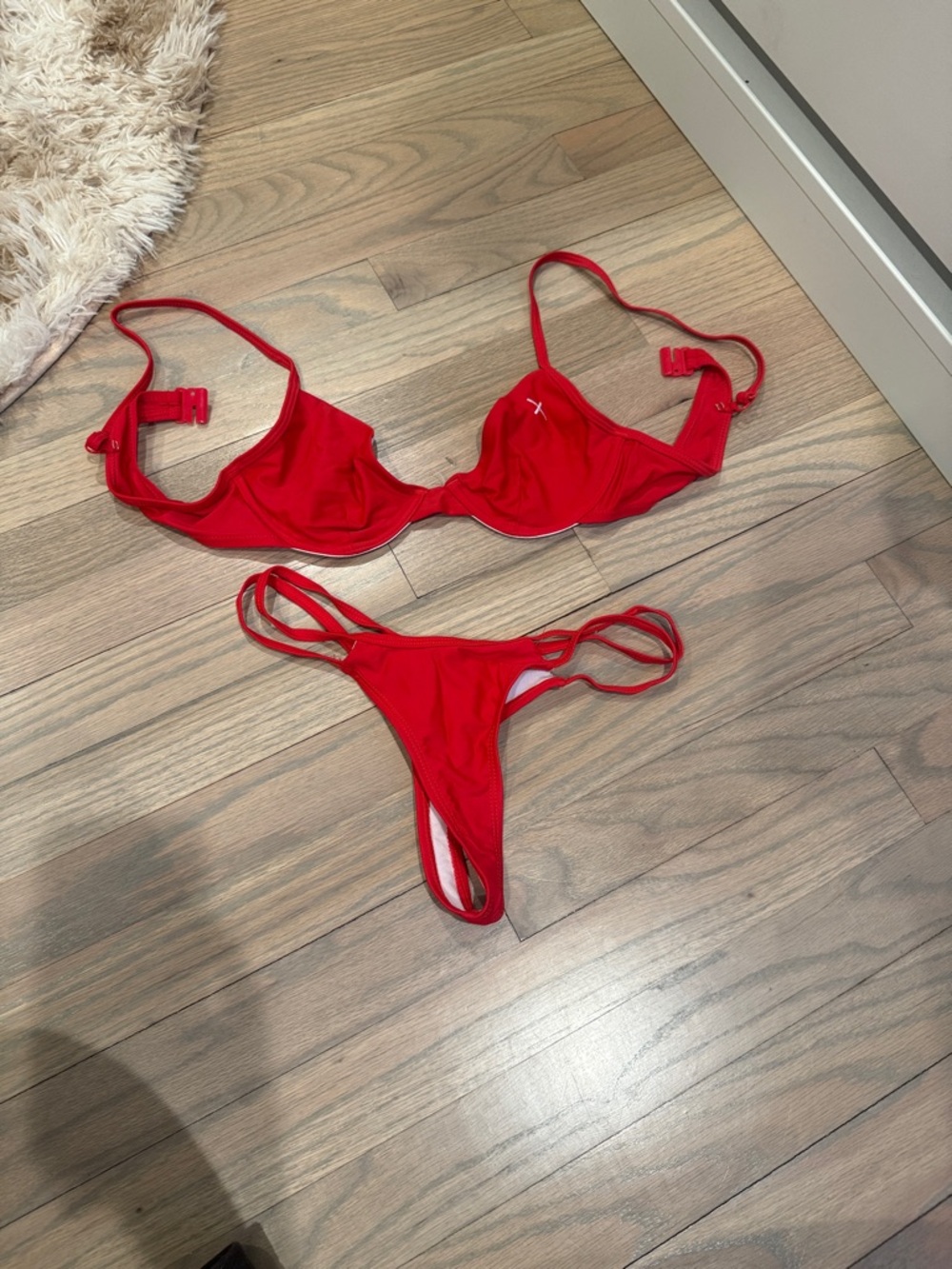 Bountine LA Red Strappy Women's Bikini Set - Classic Underwire Swim